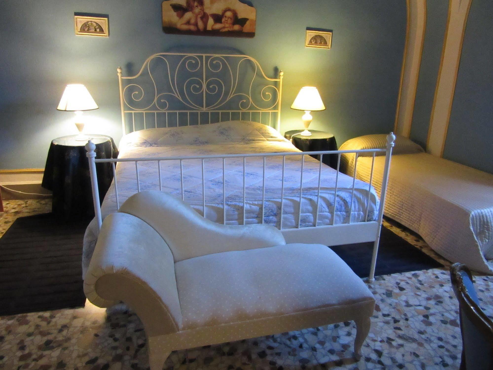 Giardino Della Melagrana Bed & Breakfast 3*